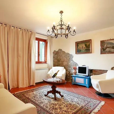 Casa Malula Valgiano